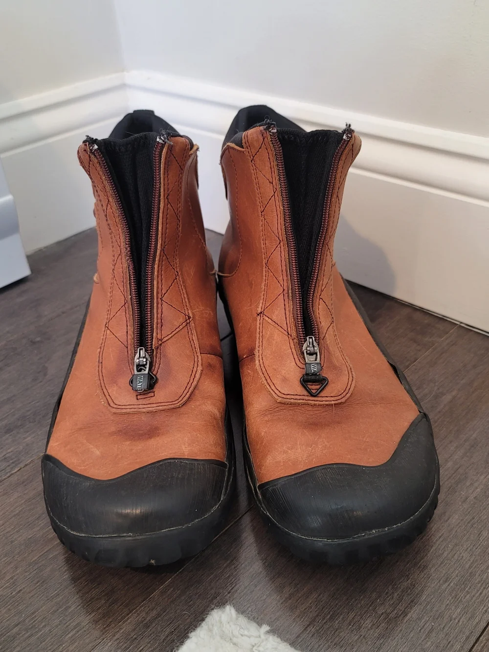 CLARKS Muckers Brown Leather Waterproof Ankle Boots Women's Size 10M
